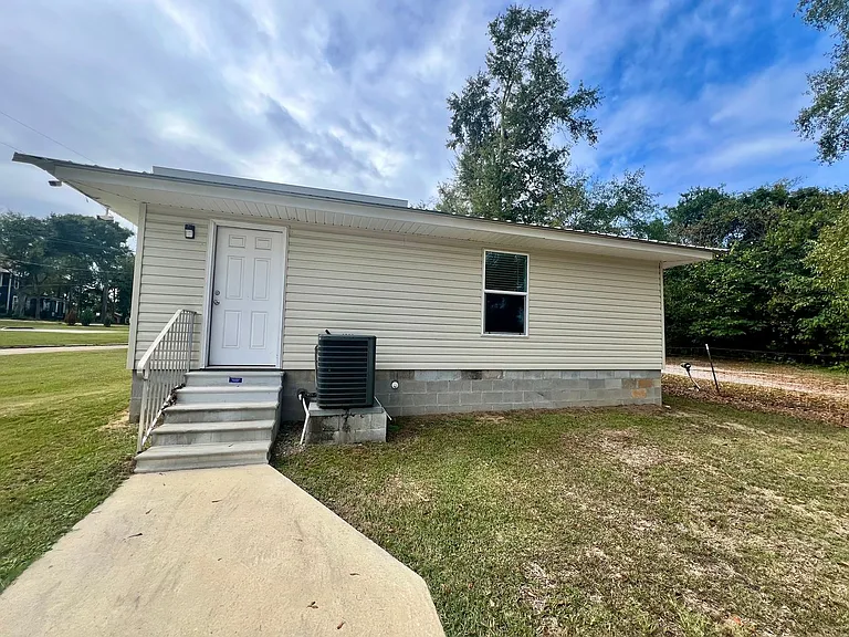 102 Dunn Cir — Photo 10