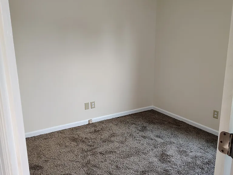 1329 Alexwood Dr — Photo 9
