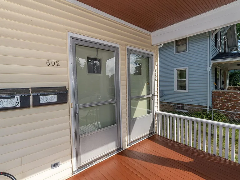 602 E Battell St #1/2 — Photo 1