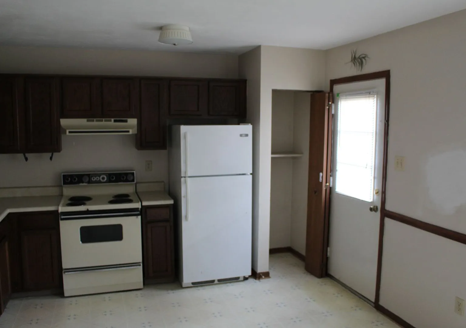 Town Home in Glen Rock Borough — Photo 3