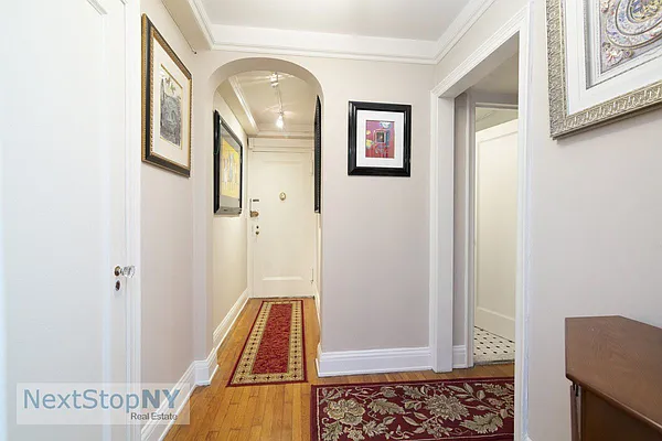 Rented by NextStopNY | media 9