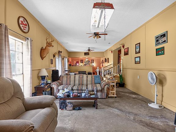 3rd image of 1502 Ashwood Dr