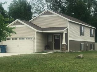 830 E Harmony Dr, Sparta, MI 49345