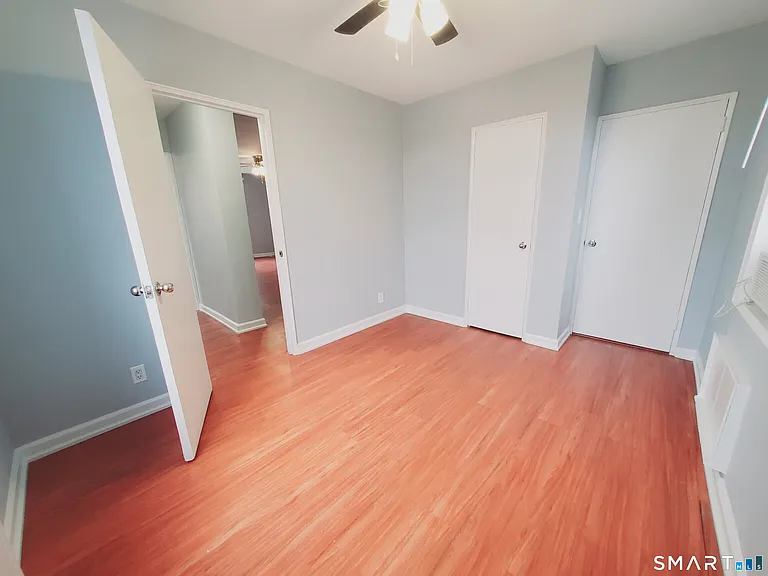 39 Glenbrook Rd #2T — Photo 6