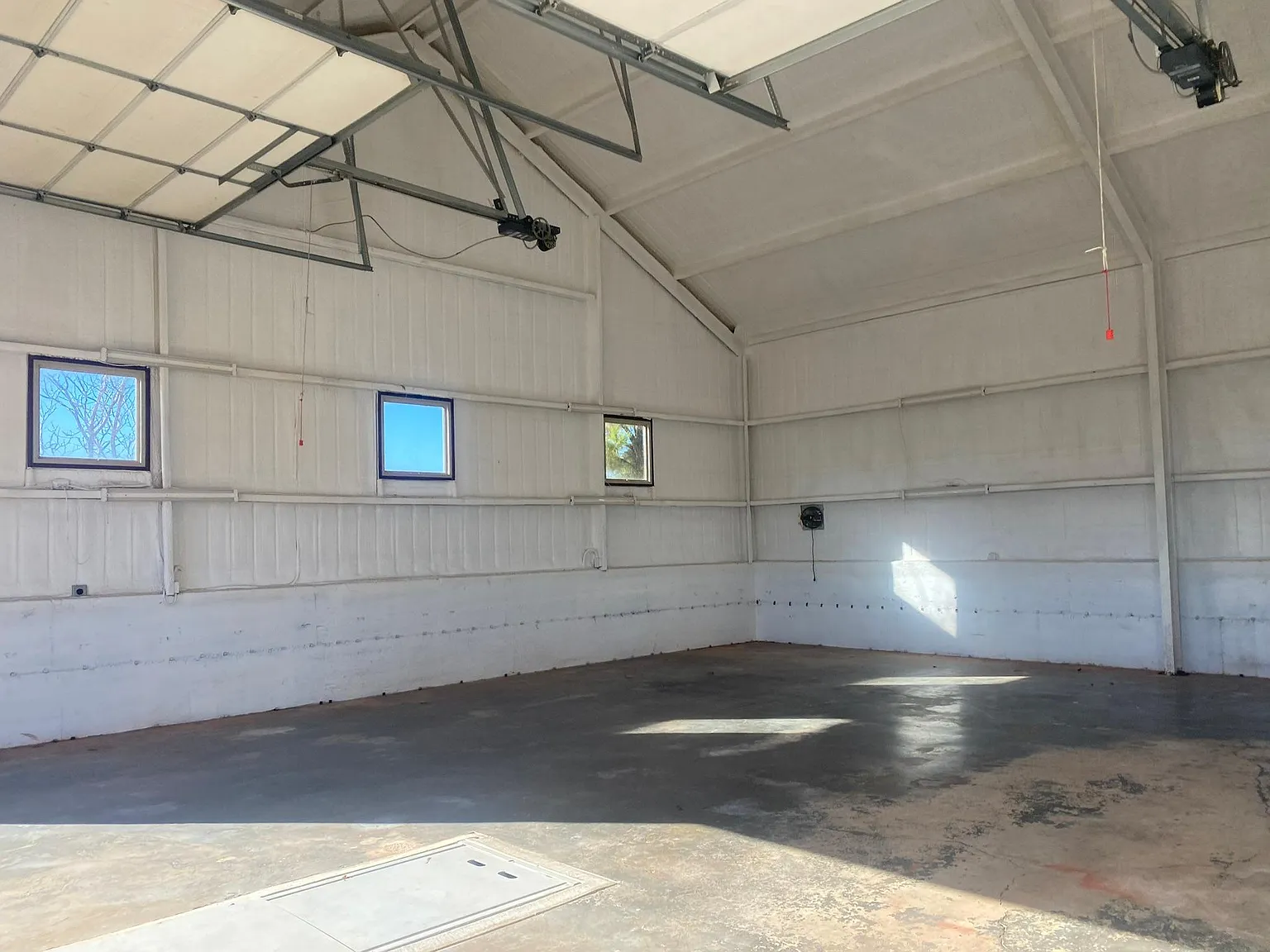 2 bed, 1920 sqft, $2,000 — Photo 2
