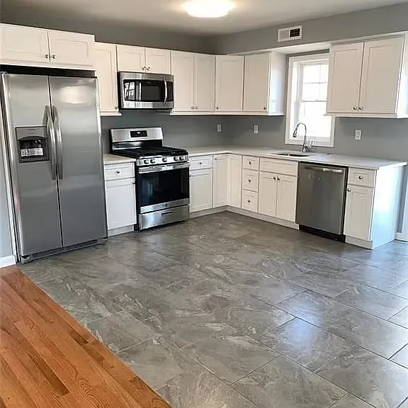 565 Bishop Ave — Photo 1