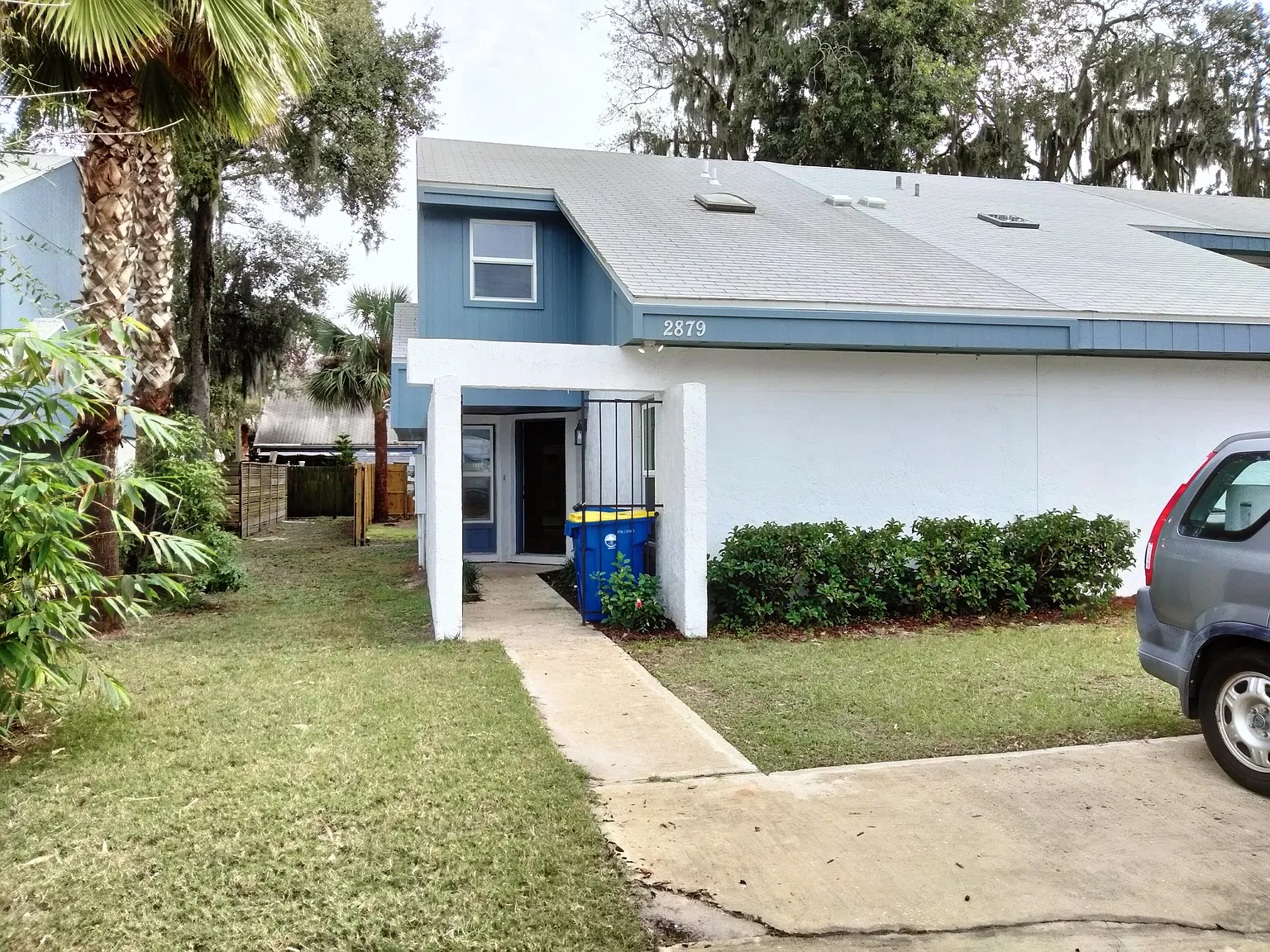 3 bed, 1348 sqft, $1,900 — Photo 1