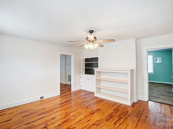 3rd image of 86 Walnut Ave