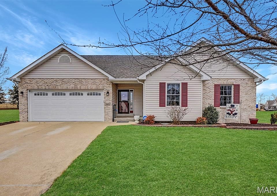 1st image of 1055 Saint Andrews Dr