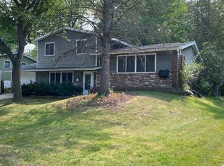 8201 35th Ave N, Crystal, MN 55427