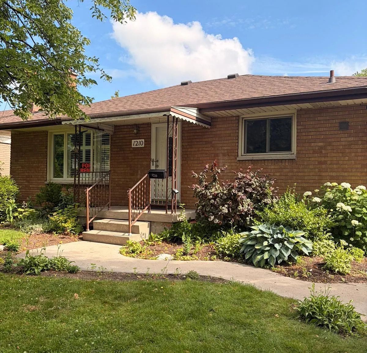 3 bed, $2,150 — Photo 1
