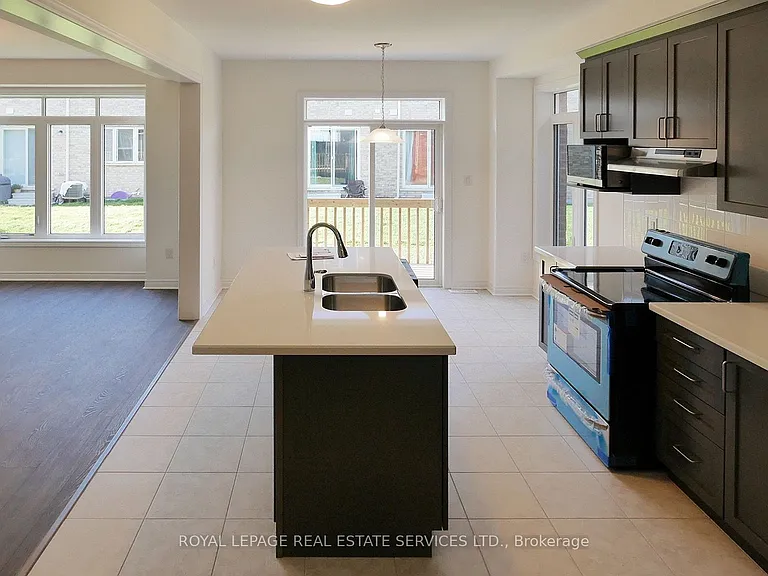 103 Huguenot Rd — Photo 11