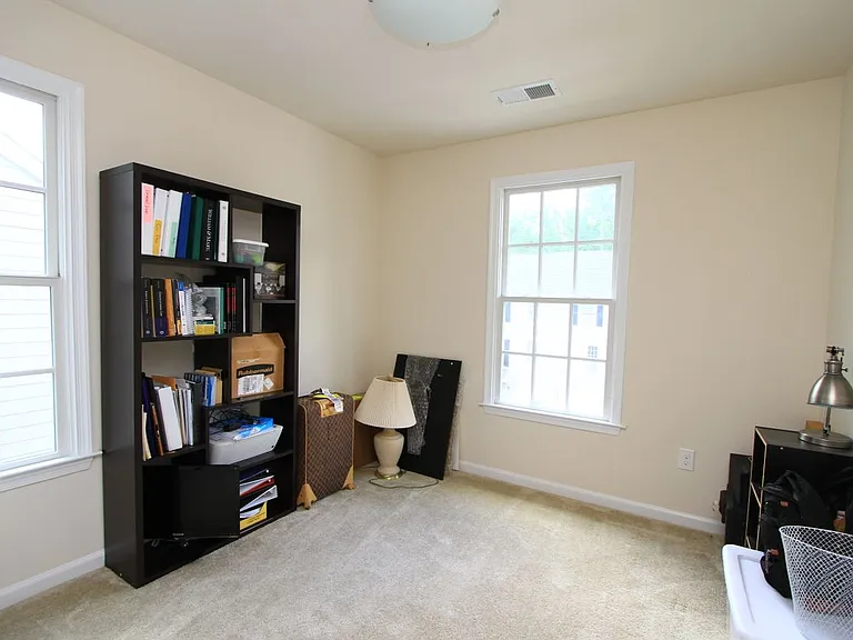 129 Parkway Ct — Photo 11