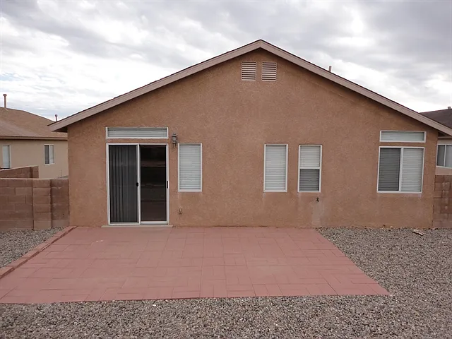 6301 Vaughn Dr NE — Photo 17