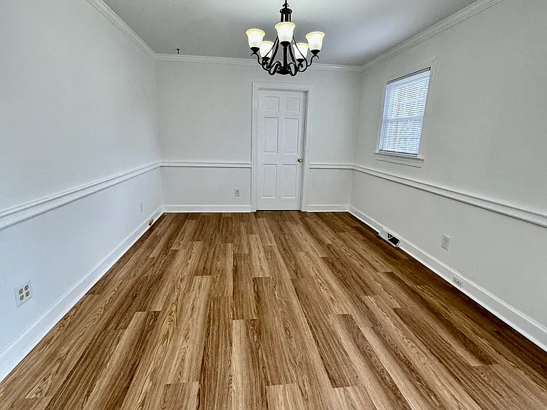 2112 Leon Dr — Photo 7