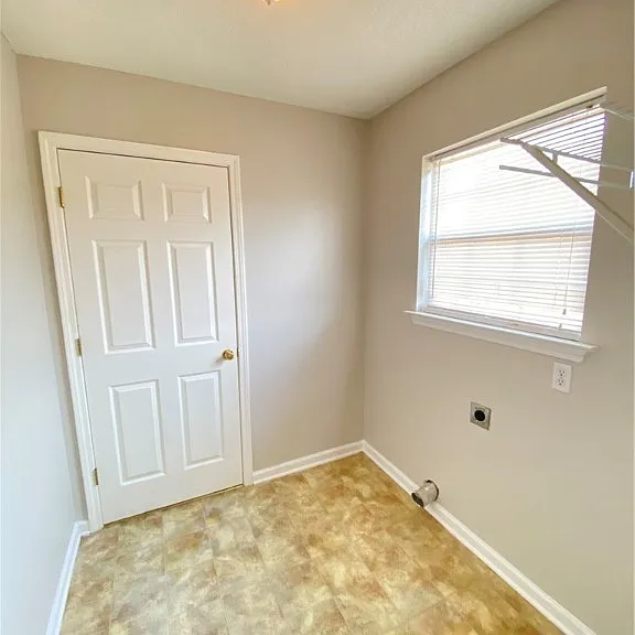 214 Katama Way — Photo 8