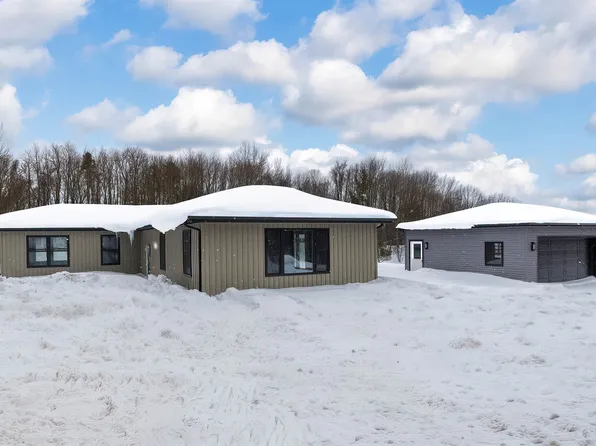 4401 Old State Rd, Mc Kean, PA 16426