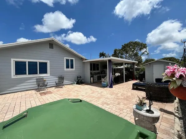 3718 Coconut Road #A, Palm Springs, FL 33461