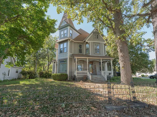 228 N Front St, Rensselaer, IN 47978