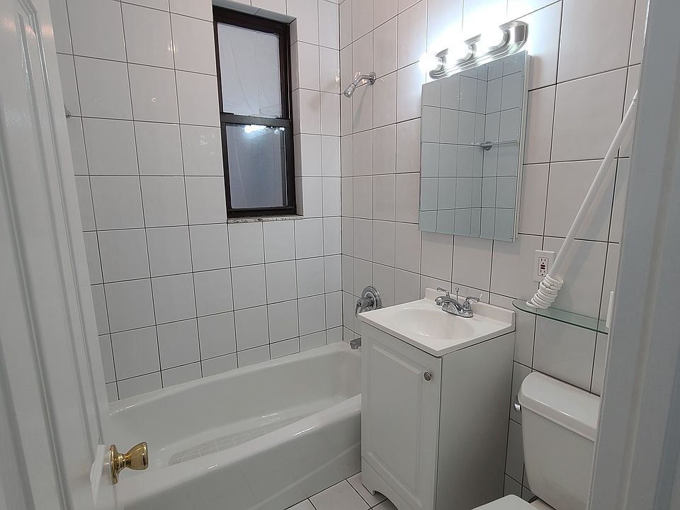 2nd image of 3070 37th St APT 1F