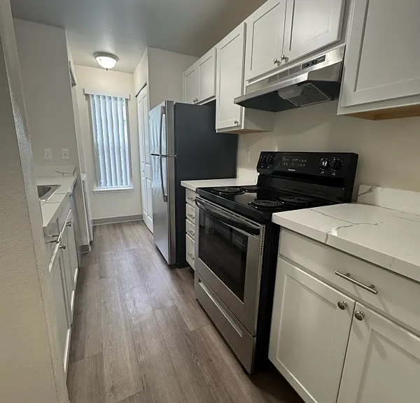 Weatherstone Apartments — Photo 10