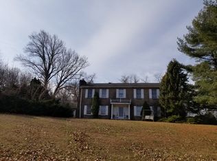 5 Little John Cir, Avondale, PA 19311