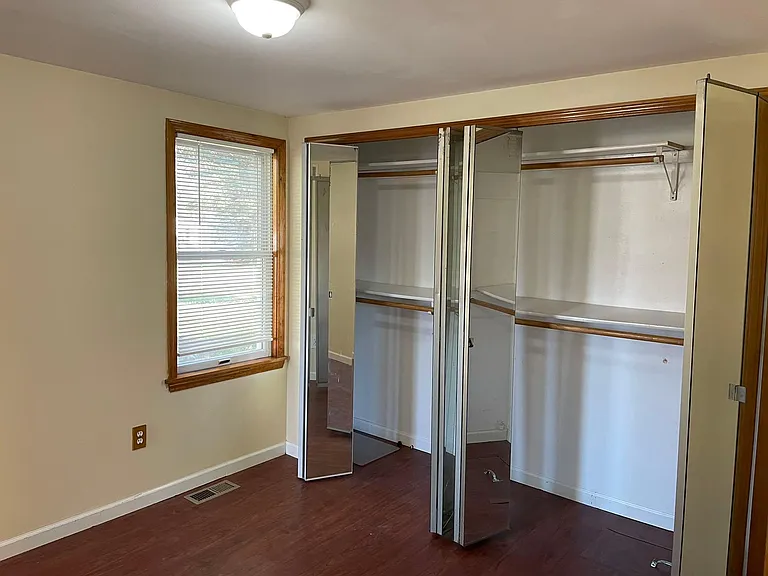 1811 Eastport Dr — Photo 34