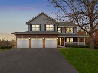 1455 Ashbourne Cir, Shakopee, MN 55379