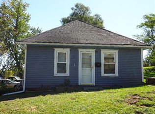 205 NW 3rd St, Leon, IA 50144