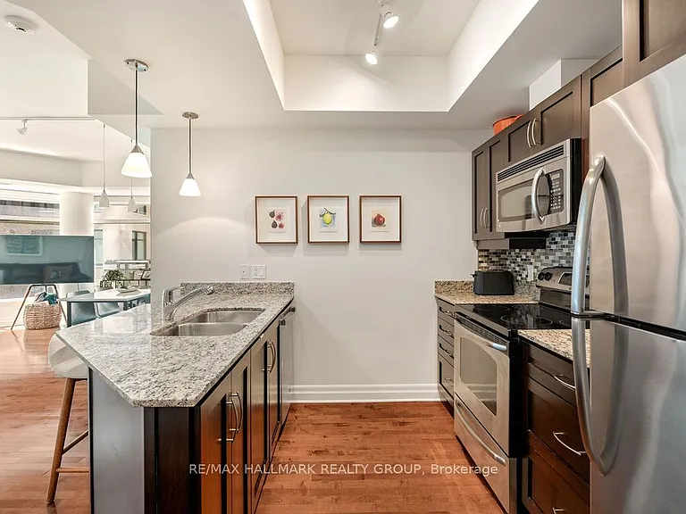 235 Kent St #514 — Photo 6
