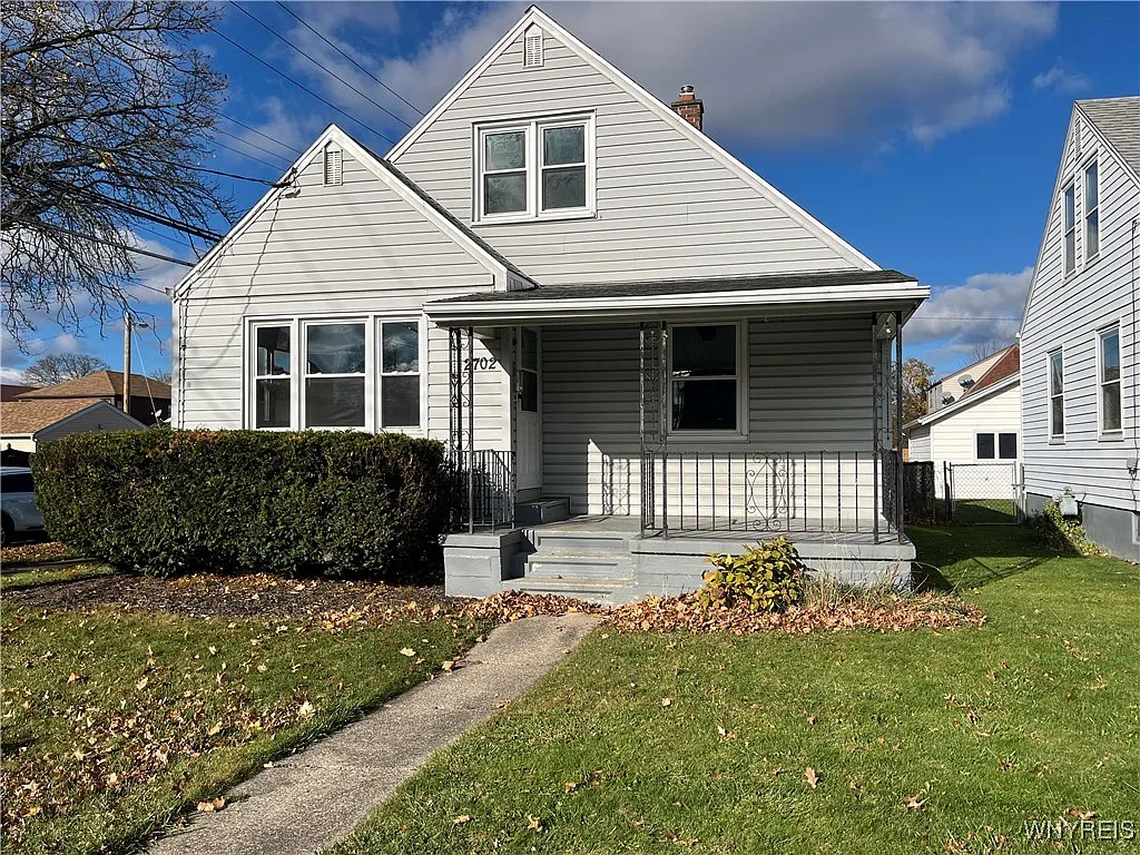 2702 Independence Ave photo 1