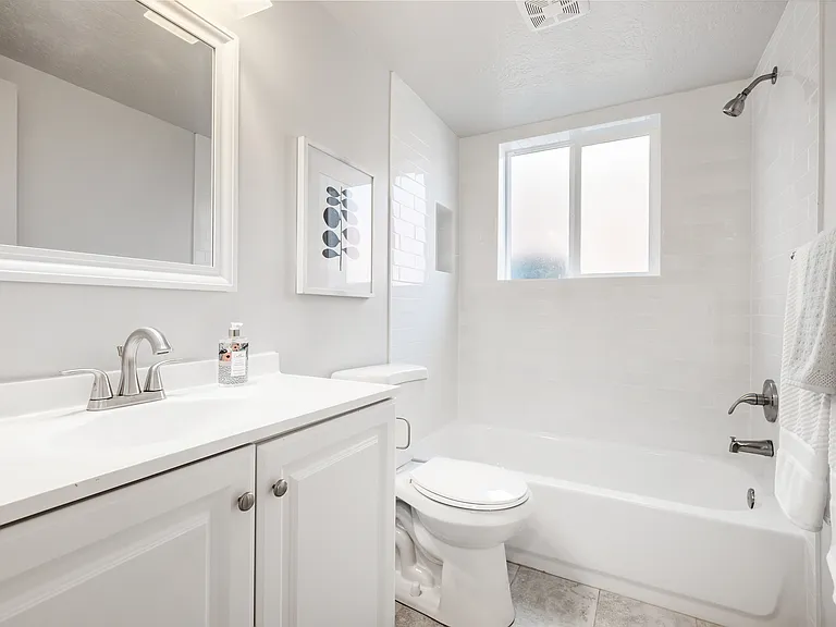 1143 S Denver St #B — Photo 8