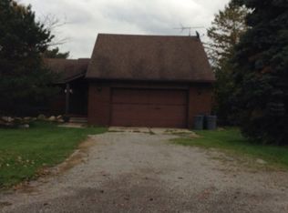 927 Nichols Rd, Frenchtown, MI 48161