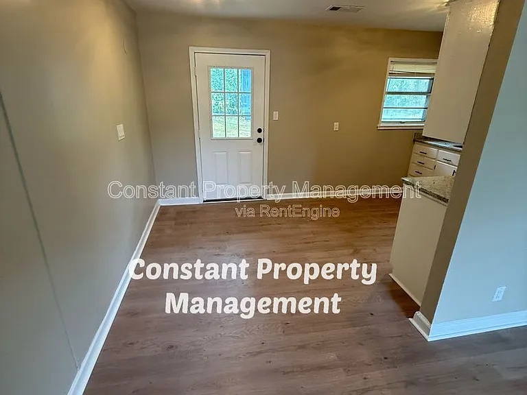 4233 Elkan Ave — Photo 8