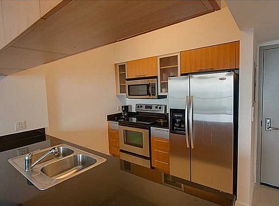 4th image of 1750 N Bayshore Dr APT 4103