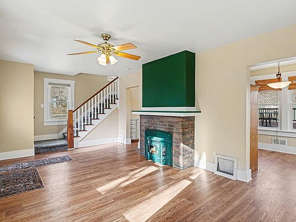 4th image of 520 10th St