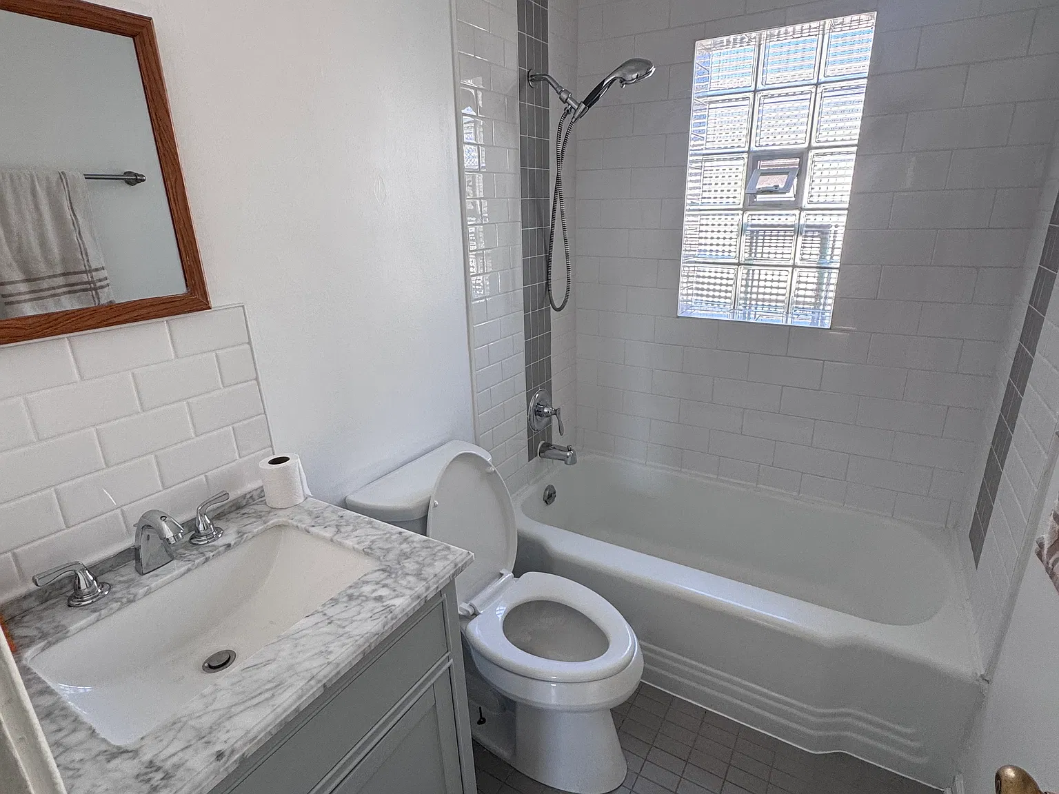 2 bed, $1,600 — Photo 4