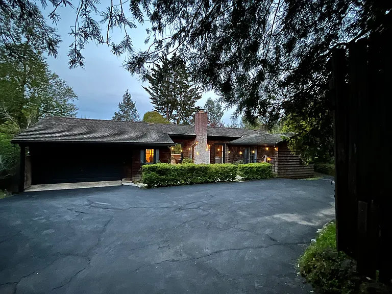 Front view of home