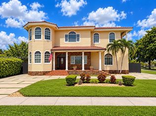 901 Dove Ave, Miami Springs, FL 33166