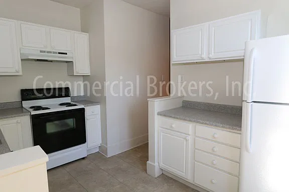 850 N Salisbury St — Photo 26