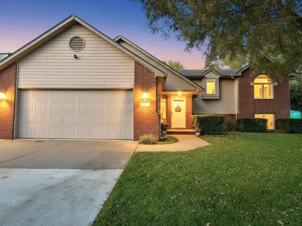 518 E Wahoo St, Derby, KS 67037