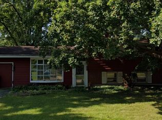 2203 Sprucewood Ln, Lindenhurst, IL 60046