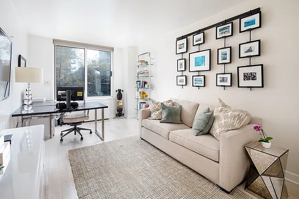 Sold by Compass | media 25