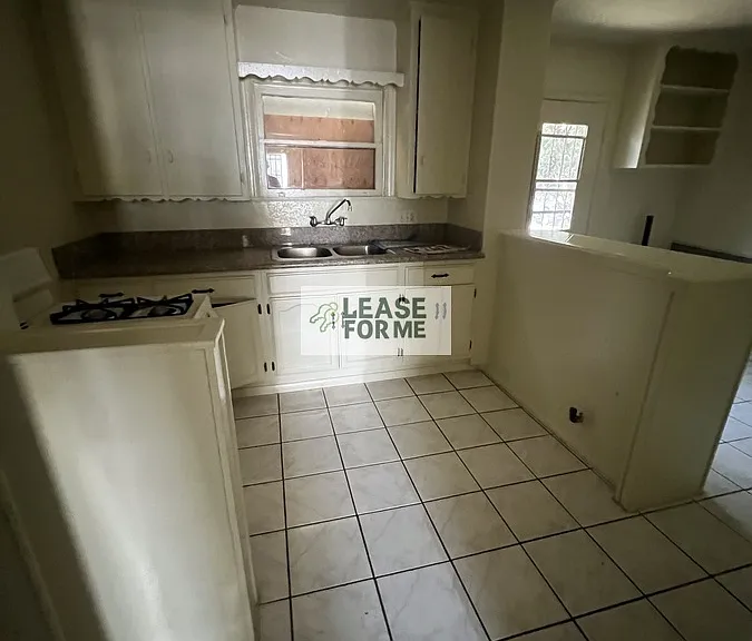 6124 Middleton St — Photo 5