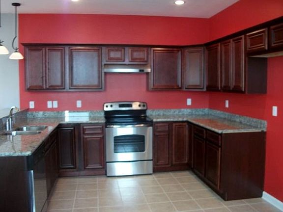 3rd image of 1469 Westbrook Dr