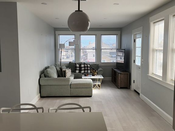 2nd image of 146 Patriot Pkwy #2