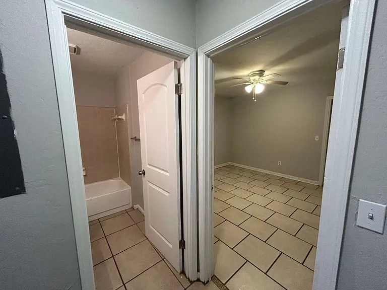 1254 Continental Ct — Photo 11