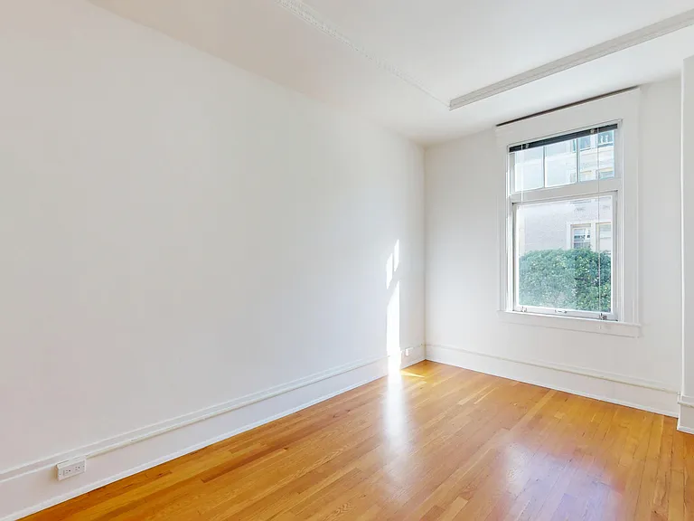 1106 Bush St #304 — Photo 10