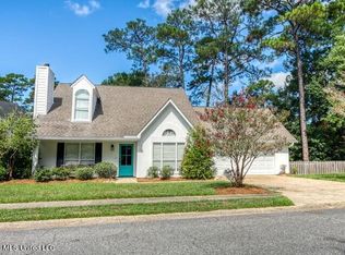 1058 Conley Cir, Ocean Springs, MS 39564