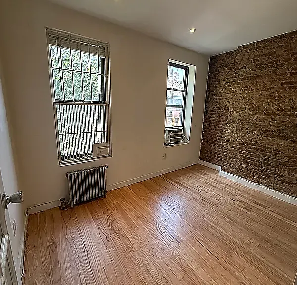 63 Clinton St #7 — Photo 4